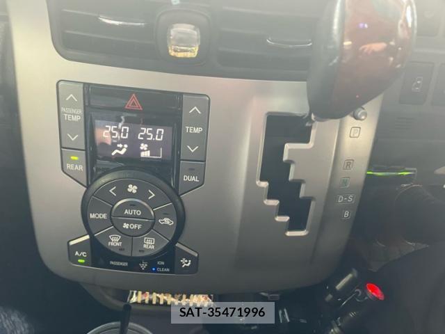 Toyota VOXY 2007-10 8527908-10