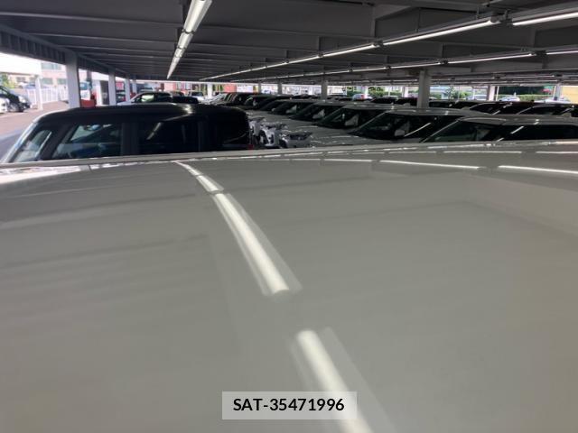 Toyota VOXY 2007-10 8527908-16