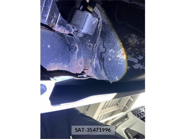 Toyota VOXY 2007-10 8527908-18
