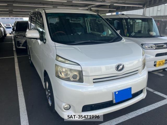 Toyota VOXY 2007-10 8527908-2