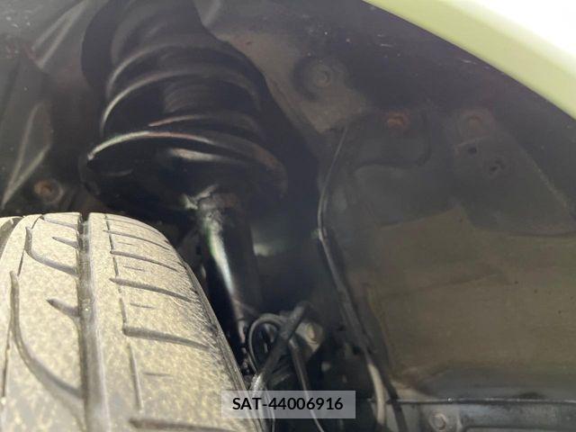 Toyota VOXY 2013-07 8527907-19