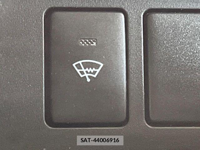 Toyota VOXY 2013-07 8527907-5