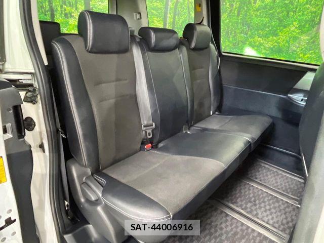 Toyota VOXY 2013-07 8527907-7