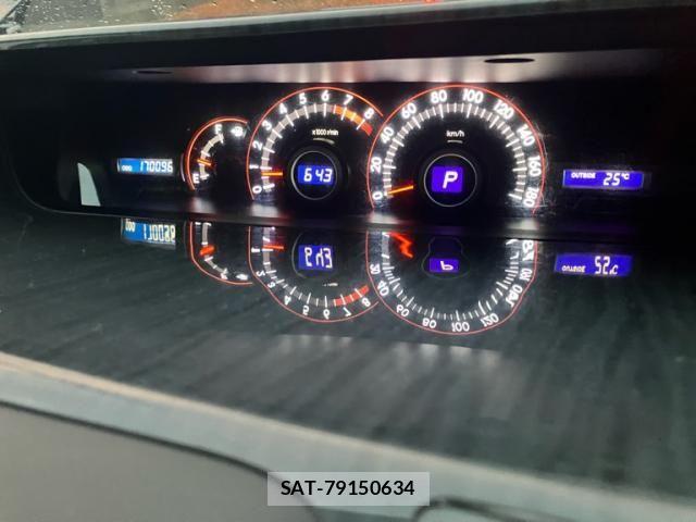 Toyota VOXY 2007-09 8563876-28