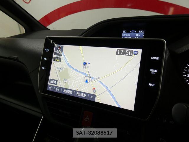 Toyota VOXY 2019-03 8563875-16