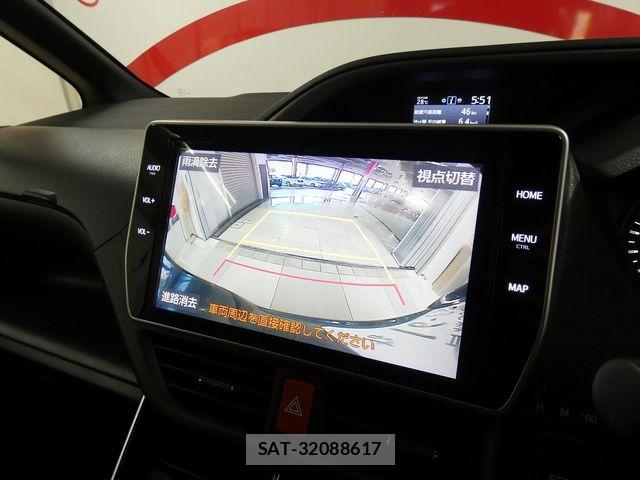 Toyota VOXY 2019-03 8563875-18