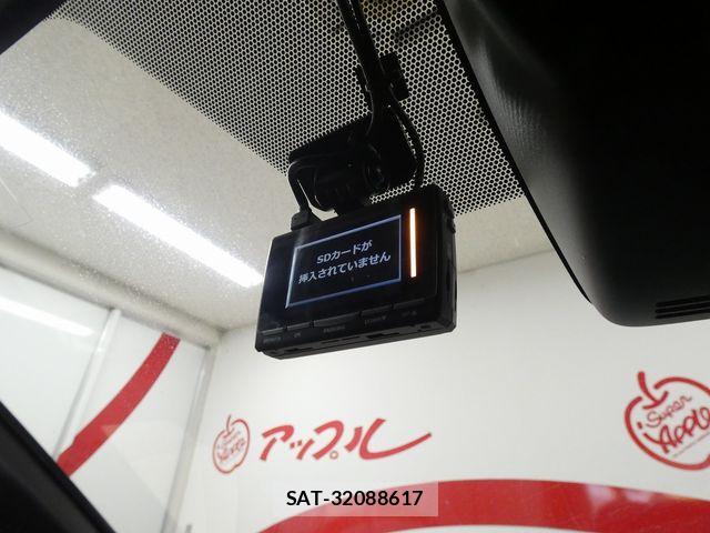 Toyota VOXY 2019-03 8563875-20