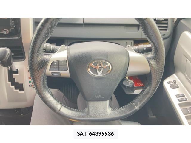 Toyota VOXY 2013-08 8563874-20