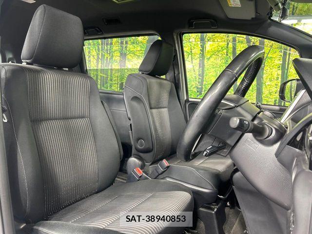 Toyota VOXY 2017-08 8563873-9