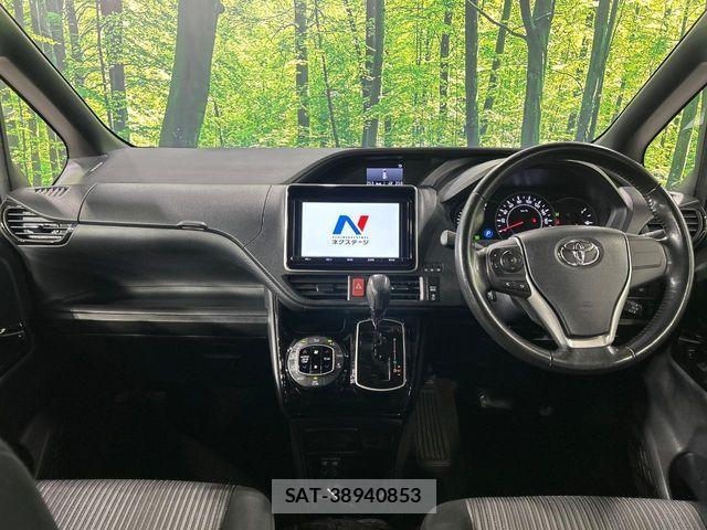 Toyota VOXY 2017-08 8563873-1