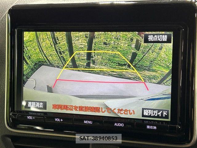 Toyota VOXY 2017-08 8563873-4