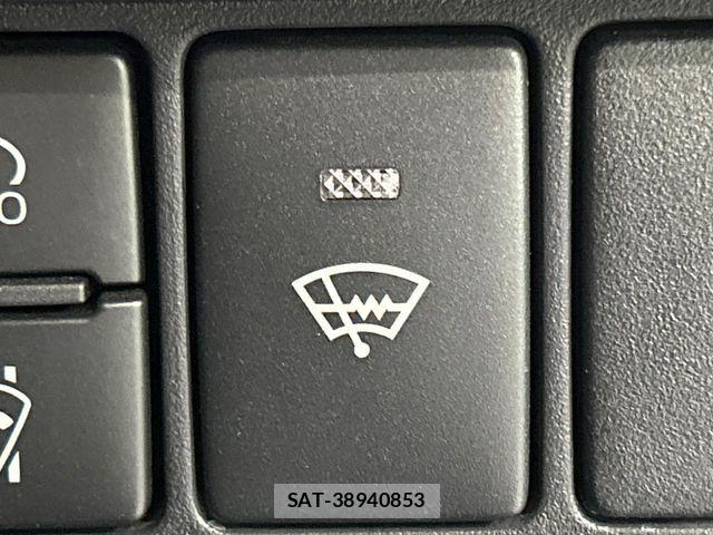Toyota VOXY 2017-08 8563873-8