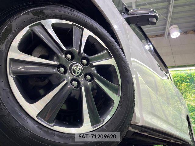 Toyota VOXY 2021-08 8629452-13