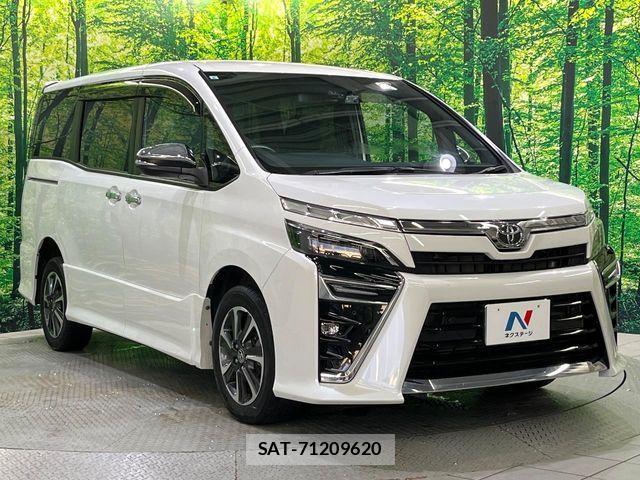 Toyota VOXY 2021-08 8629452-16