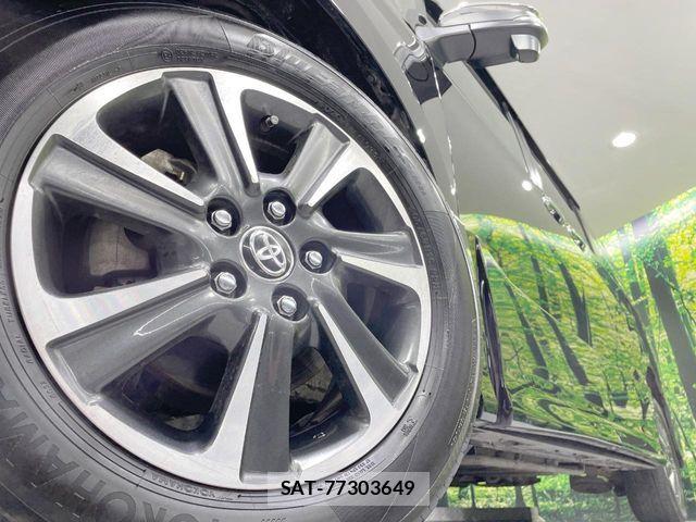 Toyota VOXY 2021-07 8629446-12
