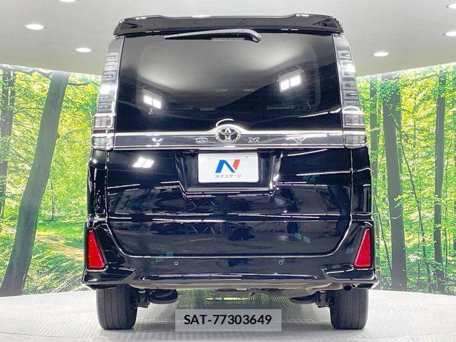Toyota VOXY 2021-07 8629446-16