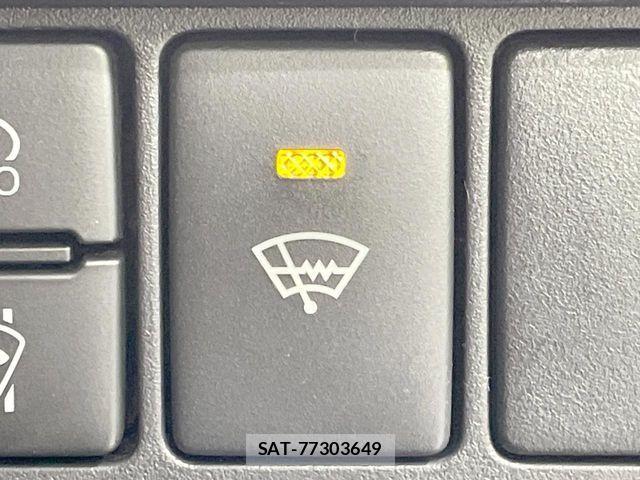 Toyota VOXY 2021-07 8629446-7