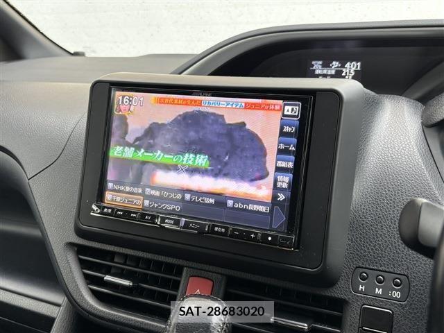 Toyota VOXY 2015-05 8662085-10