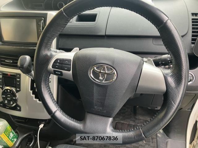 Toyota VOXY 2011-01 8667063-14