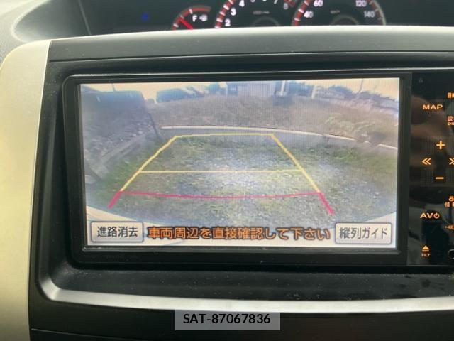 Toyota VOXY 2011-01 8667063-19