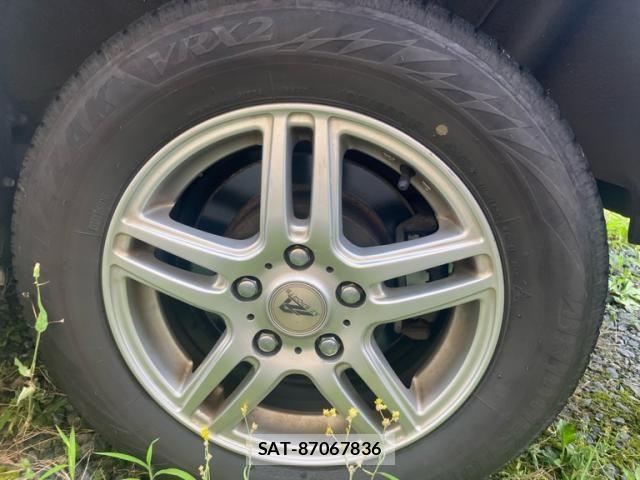 Toyota VOXY 2011-01 8667063-6