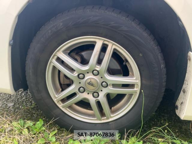 Toyota VOXY 2011-01 8667063-7