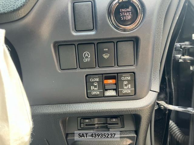Toyota VOXY 2014-08 8662088-13
