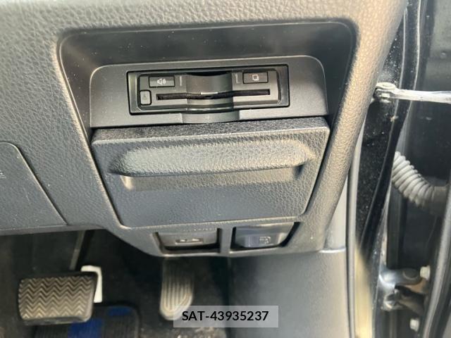 Toyota VOXY 2014-08 8662088-14