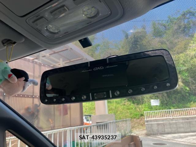 Toyota VOXY 2014-08 8662088-21