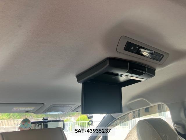 Toyota VOXY 2014-08 8662088-24