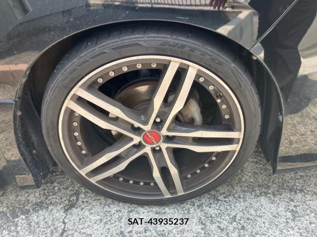 Toyota VOXY 2014-08 8662088-5