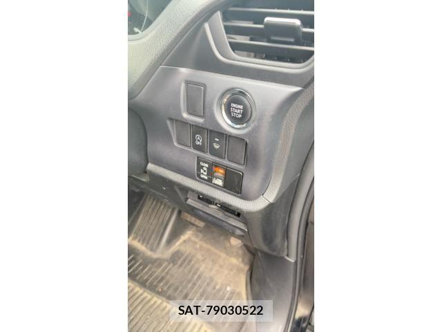 Toyota VOXY 2014-10 8662084-14