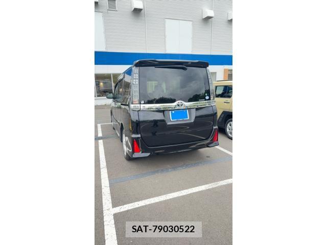 Toyota VOXY 2014-10 8662084-1