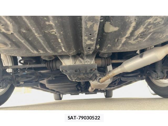 Toyota VOXY 2014-10 8662084-7