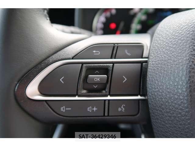 Toyota VOXY 2023-09 8667062-11