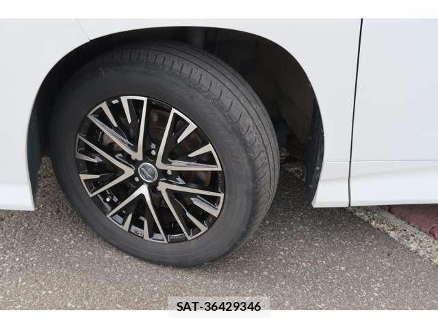 Toyota VOXY 2023-09 8667062-15