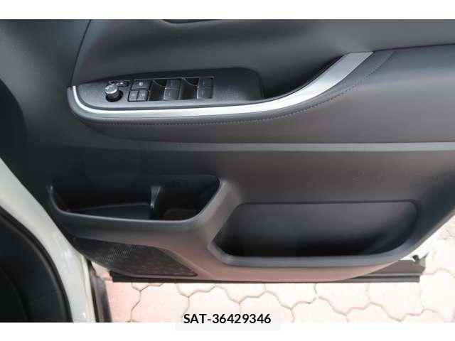 Toyota VOXY 2023-09 8667062-20
