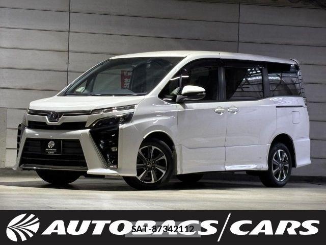 Toyota VOXY 2017-07 8686812-0