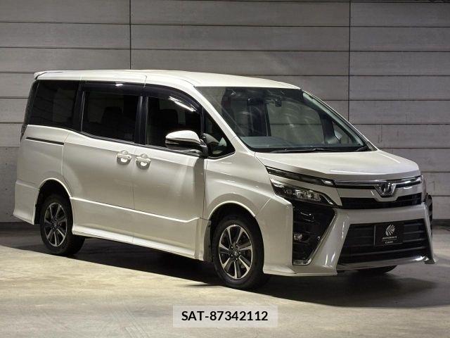 Toyota VOXY 2017-07 8686812-20