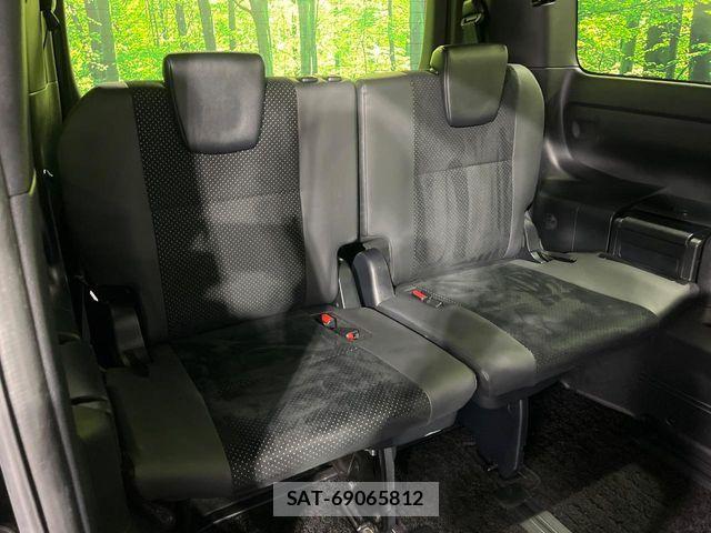 Toyota VOXY 2021-04 8746461-10