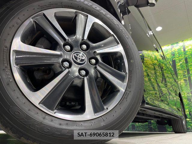 Toyota VOXY 2021-04 8746461-14