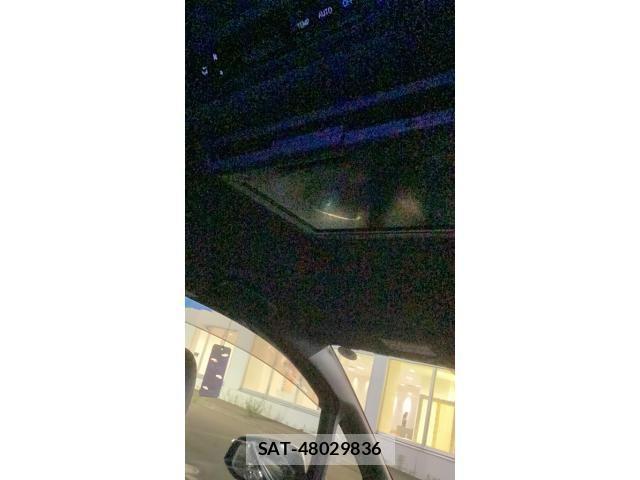 Toyota VOXY 2019-03 8746463-13