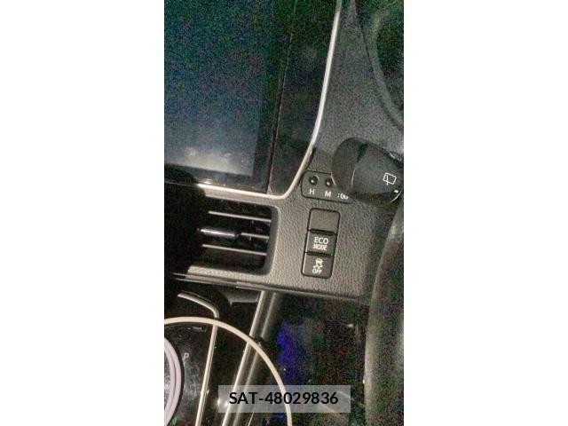 Toyota VOXY 2019-03 8746463-18