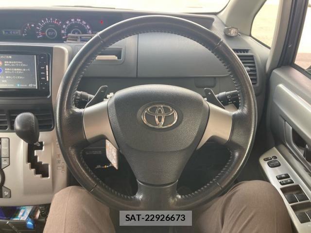Toyota VOXY 2008-08 8746464-17