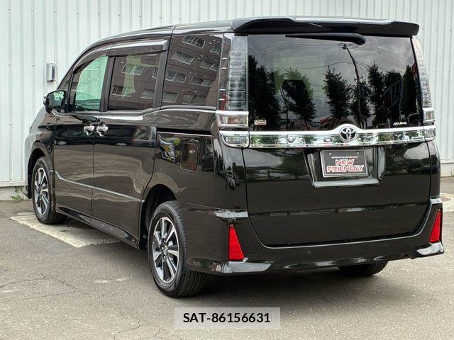 Toyota VOXY 2021-06 8746462-19