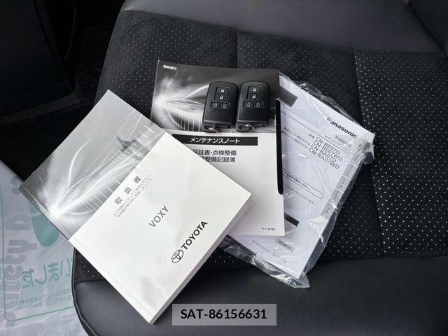 Toyota VOXY 2021-06 8746462-6