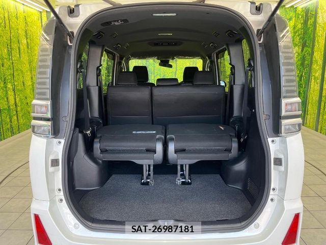 Toyota VOXY 2017-08 8782428-10