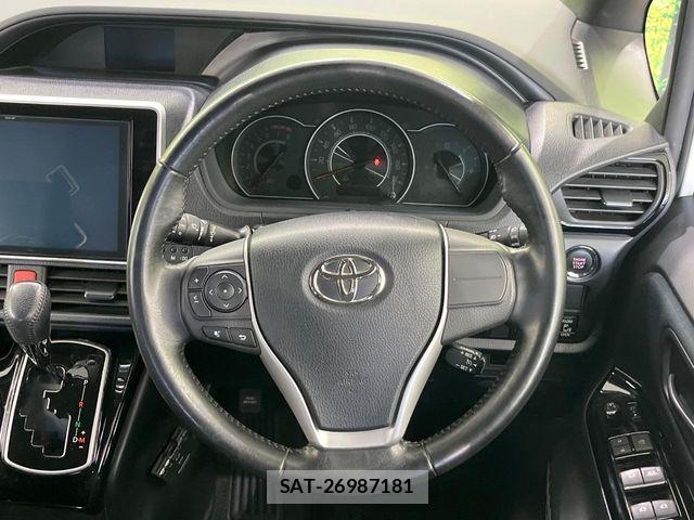Toyota VOXY 2017-08 8782428-11