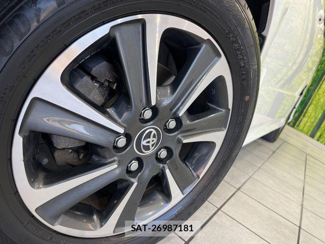 Toyota VOXY 2017-08 8782428-12