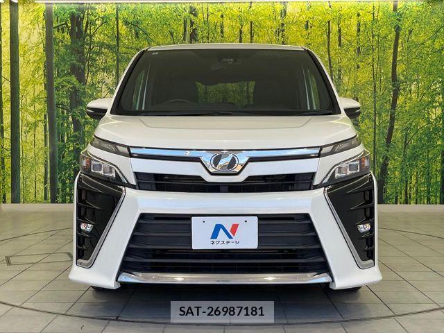 Toyota VOXY 2017-08 8782428-14